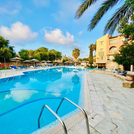 Basillica 3 Bedrooms Apartment Paphos Exteriör bild