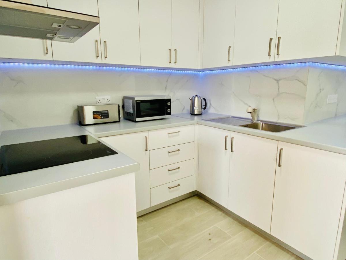 Basillica 3 Bedrooms Apartment Paphos Exteriör bild