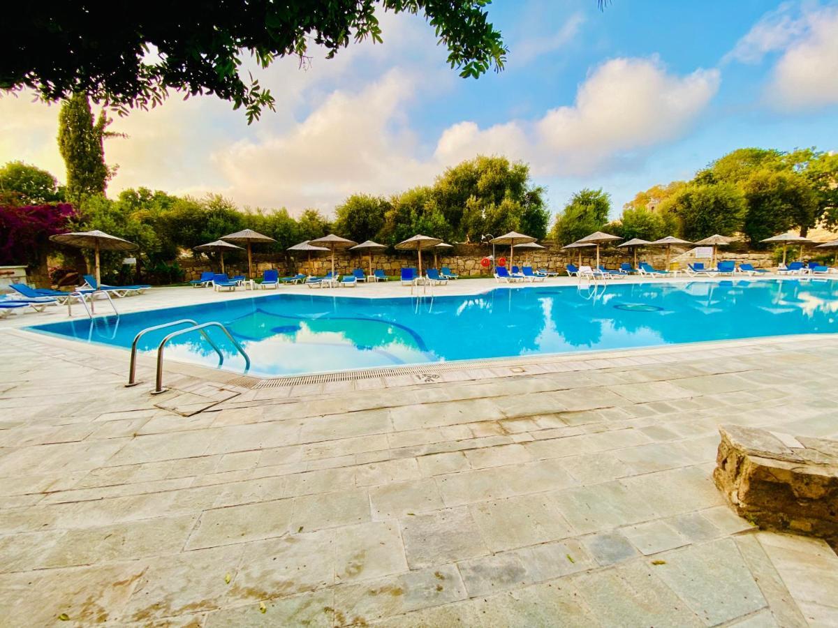 Basillica 3 Bedrooms Apartment Paphos Exteriör bild